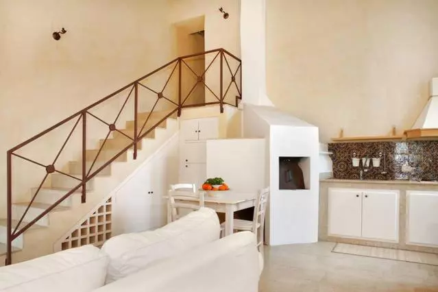 اتاق دوبلکس, Borgo Del Carato