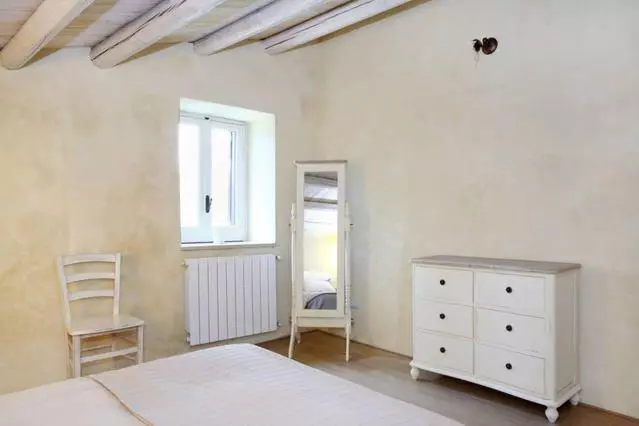 اتاق دوبلکس, Borgo Del Carato