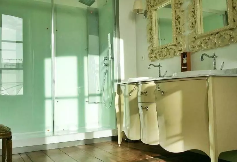Suite Deluxe, Chateau De Chantore