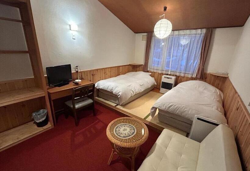 带共用浴室的标准房间, Niseko Pension Bellary