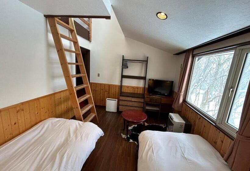 标准四人间共用浴室, Niseko Pension Bellary