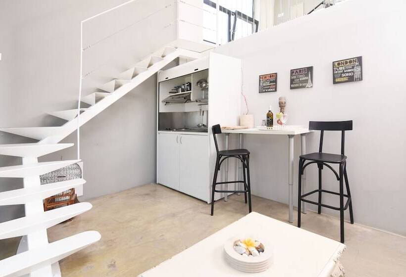 디럭스 스위트 바다 전망, Entechnos Living