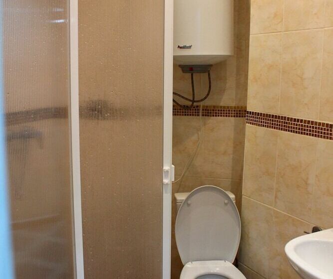 سرير فى غرفة مشتركه, Hostel 1001 Nights