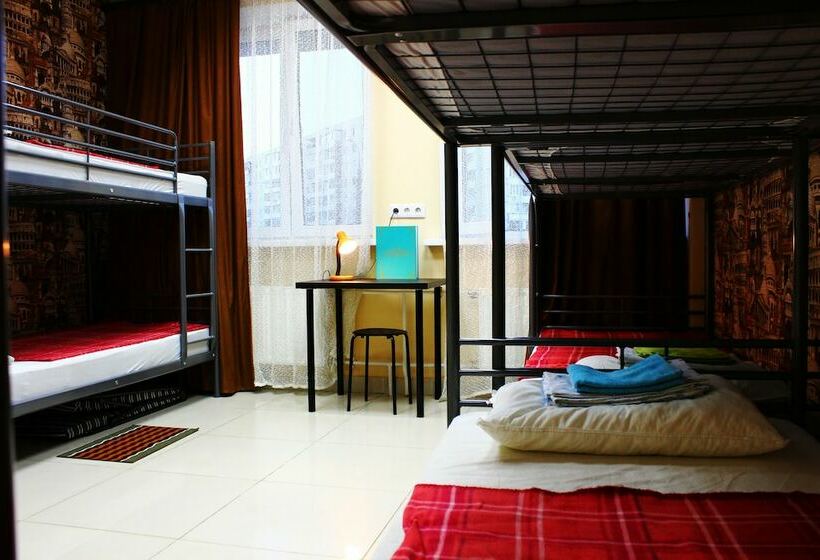 سرير فى غرفة مشتركه, Hostel 1001 Nights
