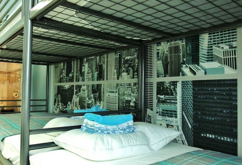 سرير فى غرفة مشتركه, Hostel 1001 Nights