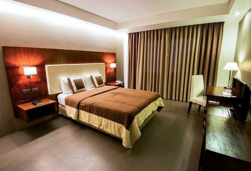 豪华房间, Ariana