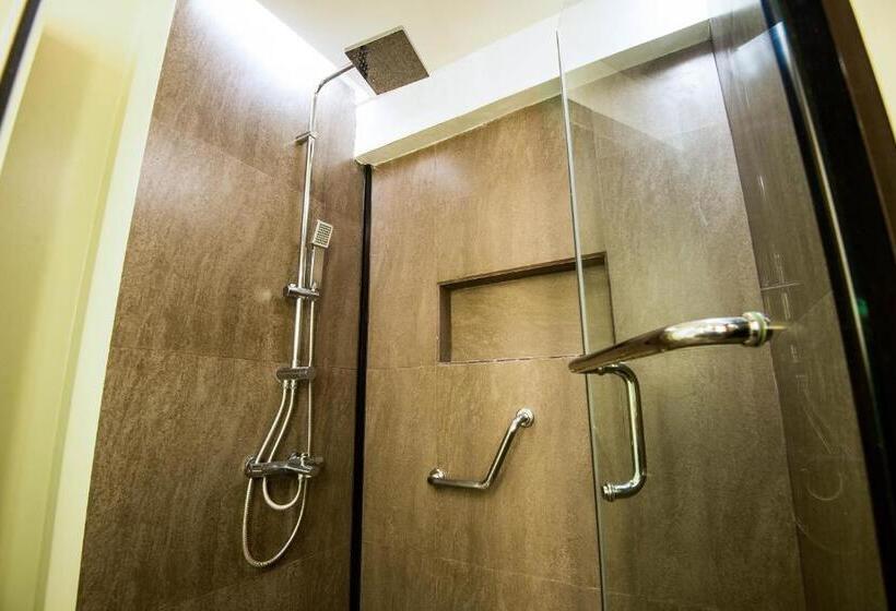 行政房间, Ariana