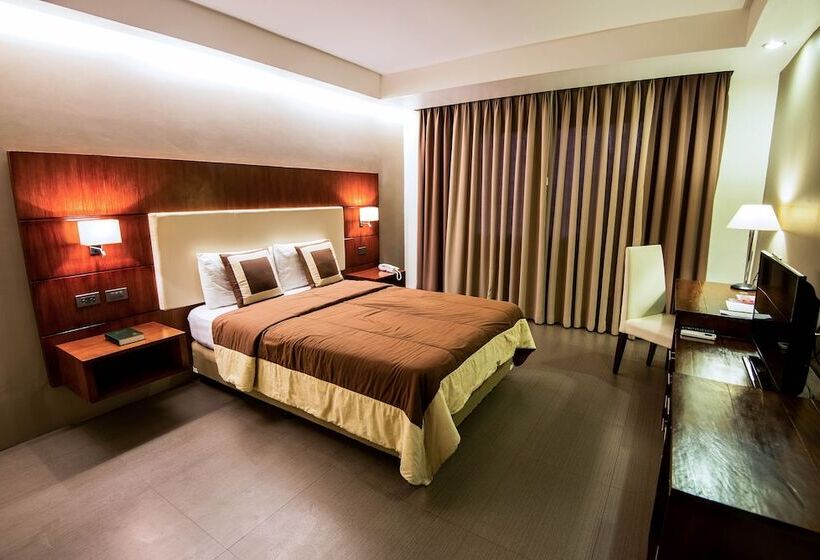 豪华房间, Ariana