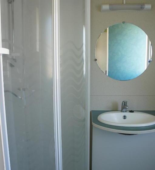 کلبه ییلاقی, Camping La Pinede