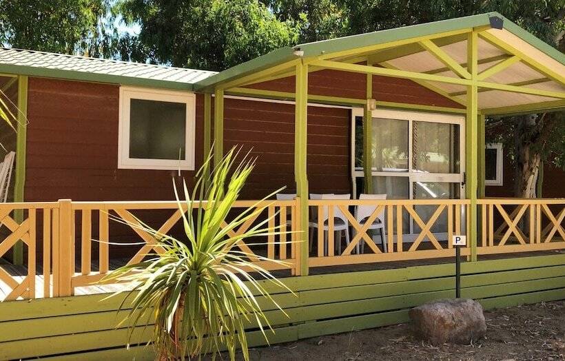 کلبه ییلاقی, Camping La Pinede