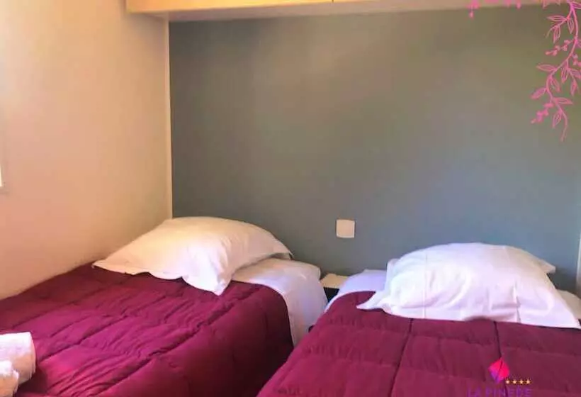 کلبه ییلاقی, Camping La Pinede