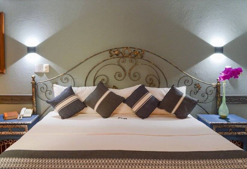 اتاق لوکس, Casa De Los Frailes