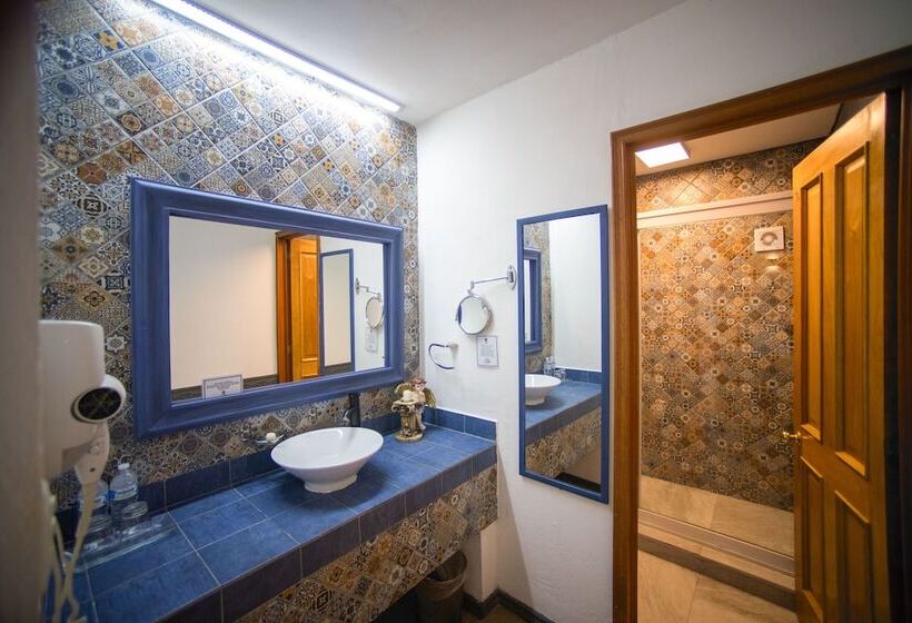 اتاق لوکس, Casa De Los Frailes