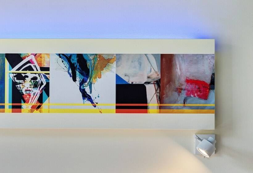 Pokój klasy Biznes, Colors Central Ladadika