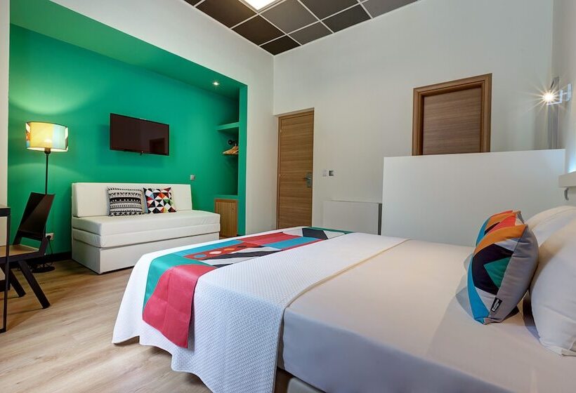 Pokój Standard, Colors Central Ladadika