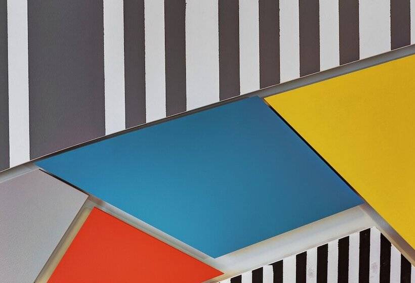 Pokój Standard, Colors Central Ladadika