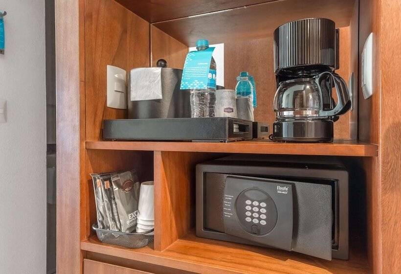 标准间带双人床, Hampton Inn & Suites By Hilton Los Cabos