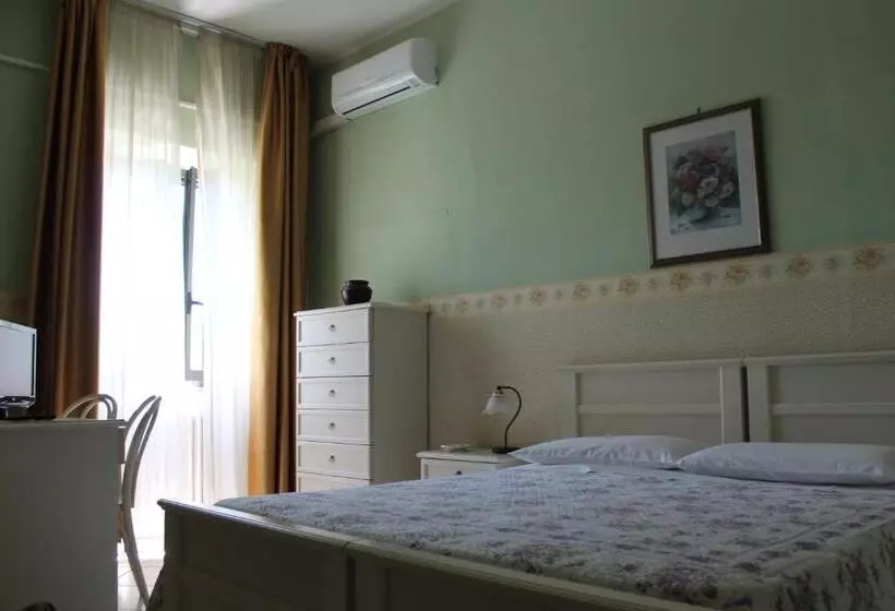 Standard Kolmen Hengen Huone, La Villa