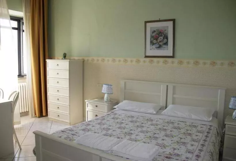 Standard Kolmen Hengen Huone, La Villa