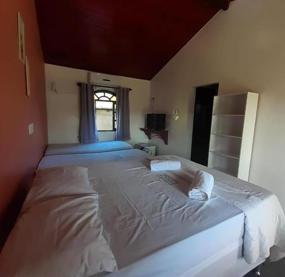 غرفة قياسية رباعية, Pousada Estalage