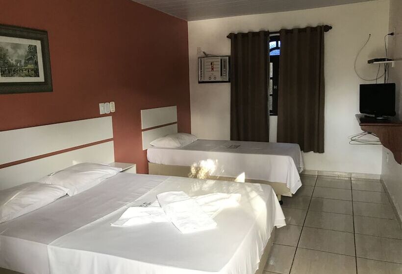 غرفة قياسية ثلاثية, Pousada Estalage