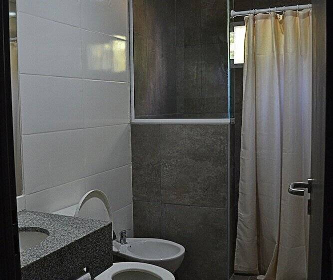 スタンダードトリプルルーム, Village Park