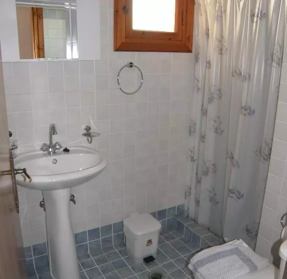 بانگلوی استاندارد, Saint Nicolas Bungalows
