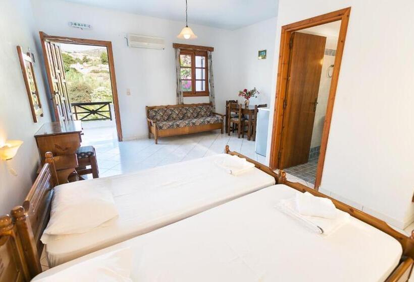 استودیوی استاندارد, Saint Nicolas Bungalows