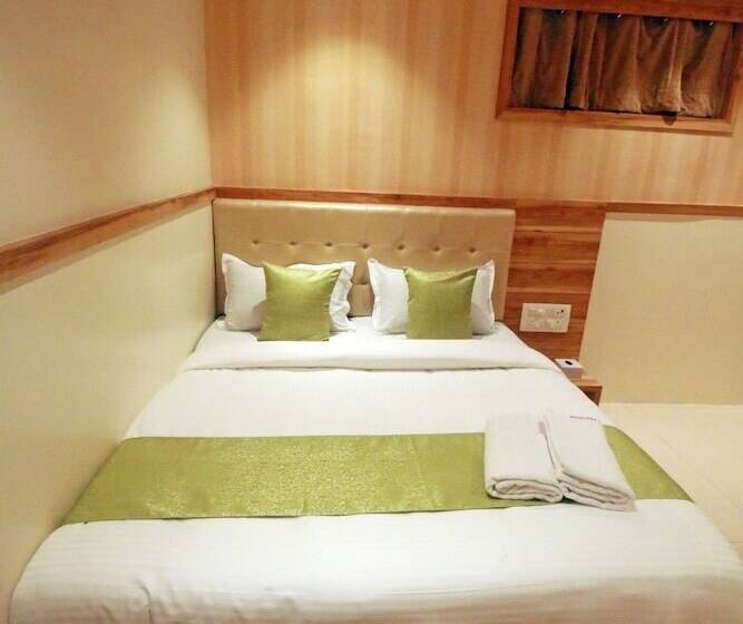 Quarto deluxe, Al Madina Palace