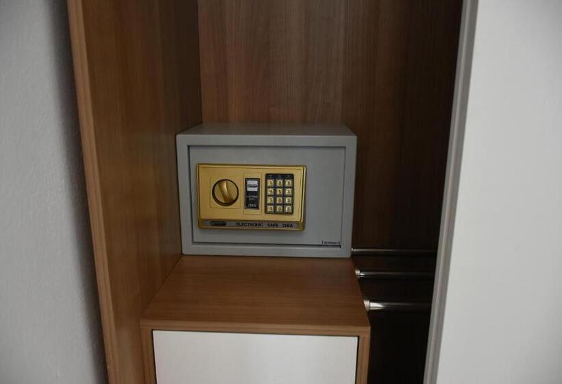 Номер Superior, Basaya Laemchabang
