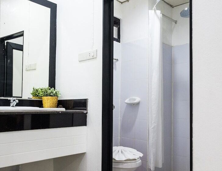 スーペリアールーム, Basaya Laemchabang