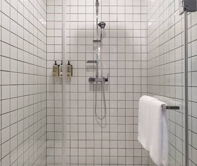 Quarto Estandar, Cappuccino