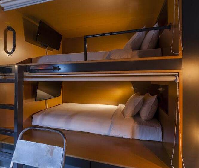 Quarto Quádruplo Estandar, Cappuccino