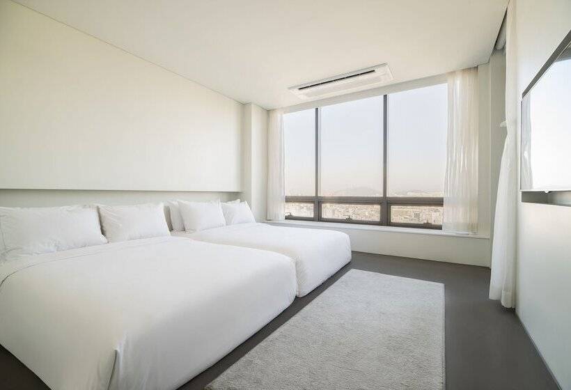 Escritório Estándar, Cappuccino