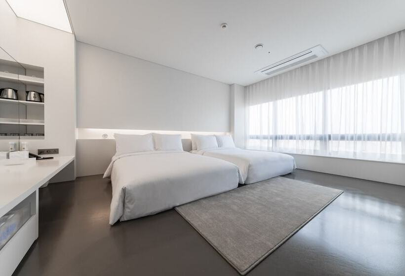 Escritório Estándar, Cappuccino