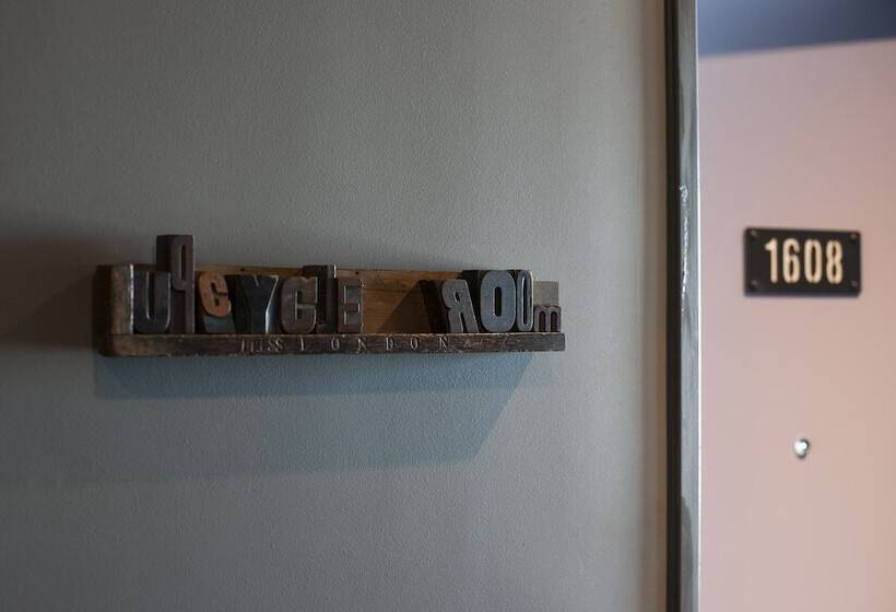 Escritório Estándar, Cappuccino