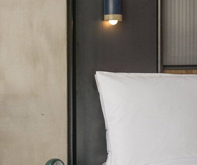 Escritório Estándar, Cappuccino