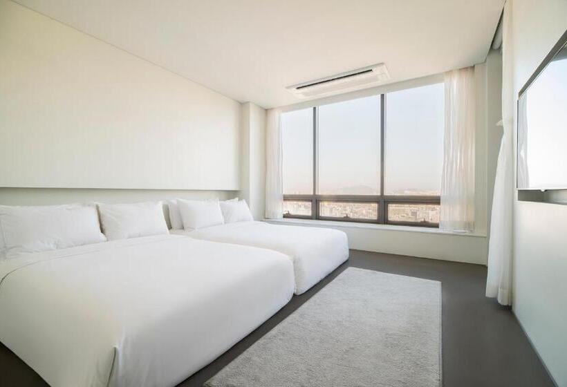 Escritório Estándar, Cappuccino