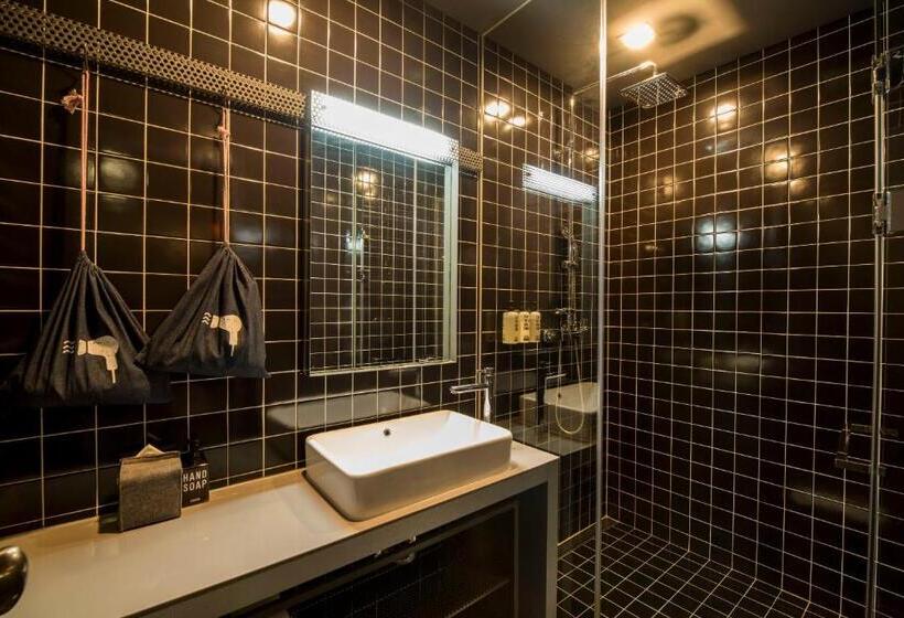 Quarto Quádruplo Estandar, Cappuccino