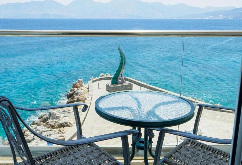 オーシャンビューのスーペリアトリプルルーム, El Greco