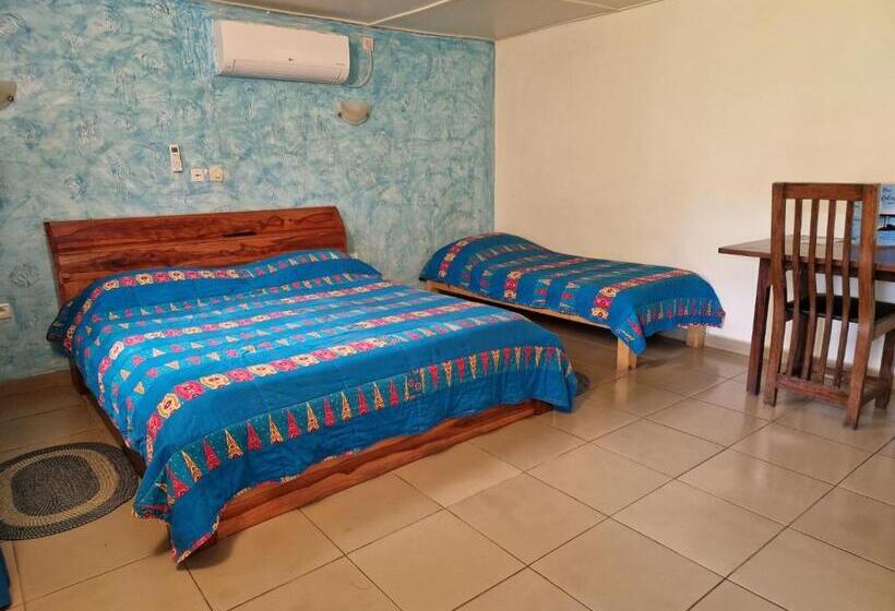 اتاق استاندارد سه نفره, Robinson Plage