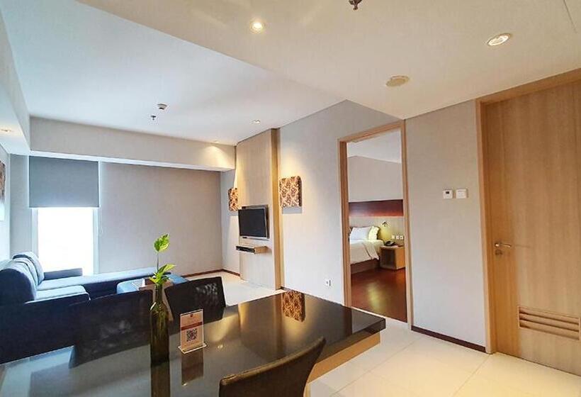 Suite Executiva, Ra Premiere Simatupang