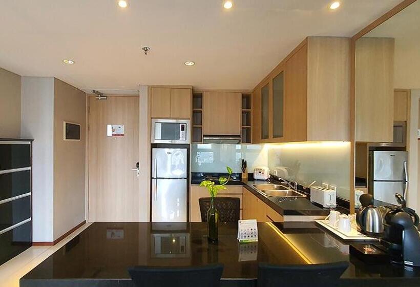 Suite Premium, Ra Premiere Simatupang