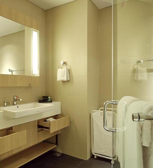 Suite Premium, Ra Premiere Simatupang