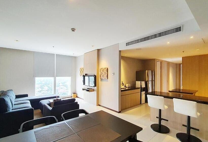 Suite, Ra Premiere Simatupang