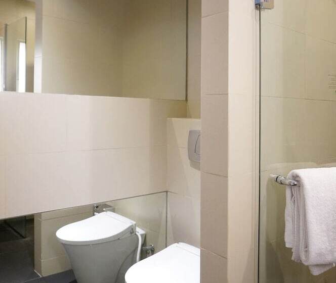 Habitació Deluxe, Ra Premiere Simatupang