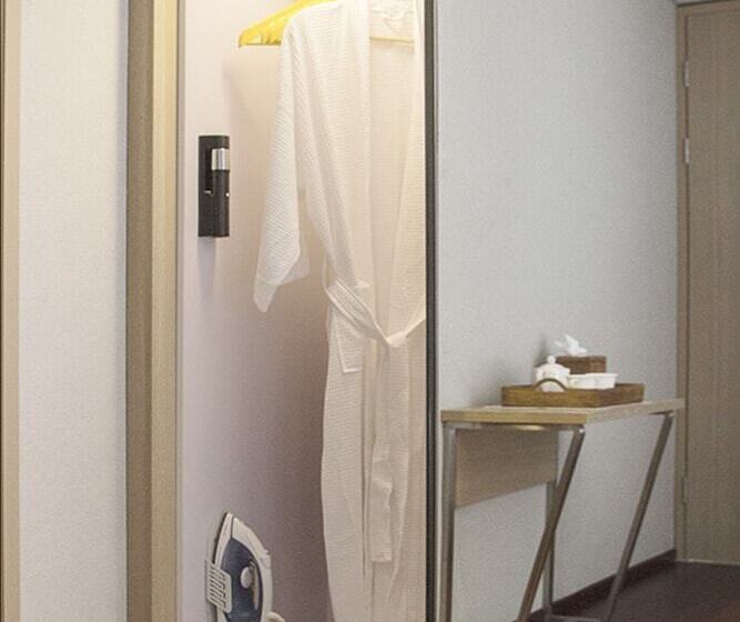 Suite, Ra Premiere Simatupang