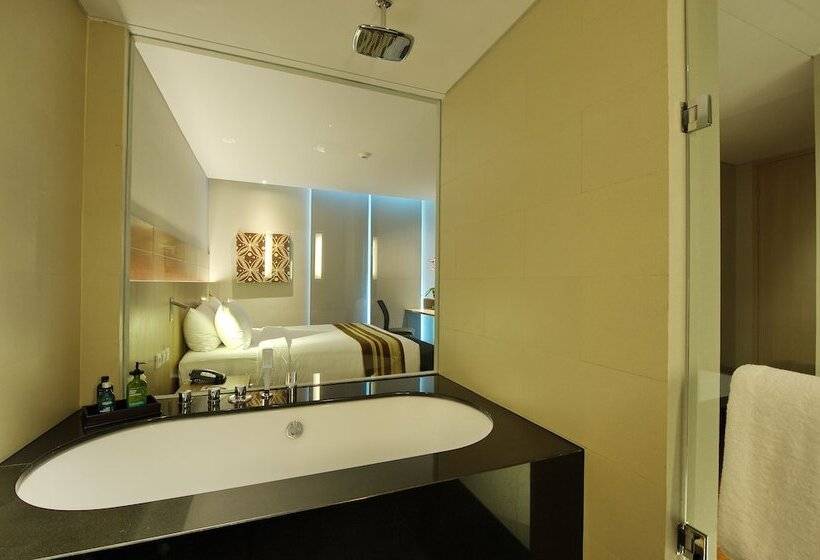 Executive Svit, Ra Premiere Simatupang