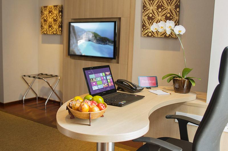 Estudi Executiu, Ra Premiere Simatupang