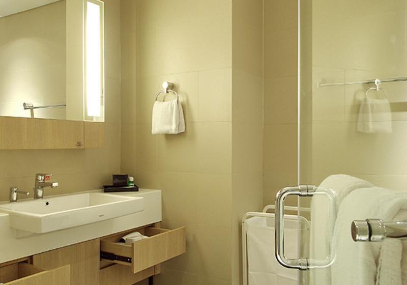 Suite Premium, Ra Premiere Simatupang